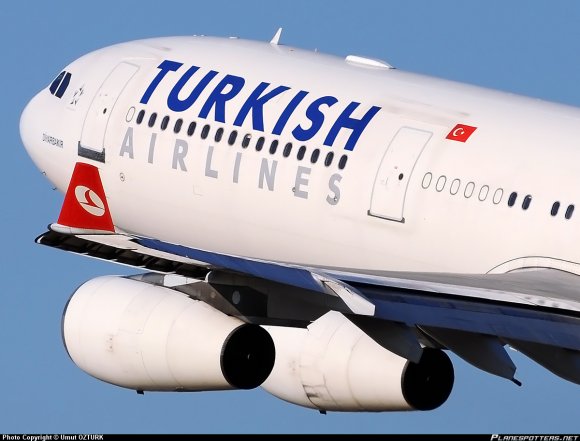Херсон принял первый рейс из Стамбула